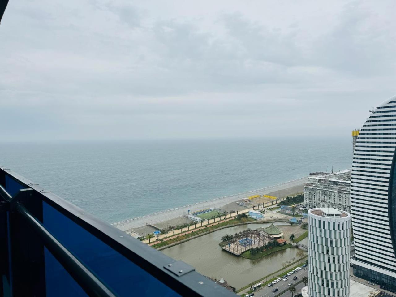Orbi City Apartments On The Beach Batumi Luaran gambar