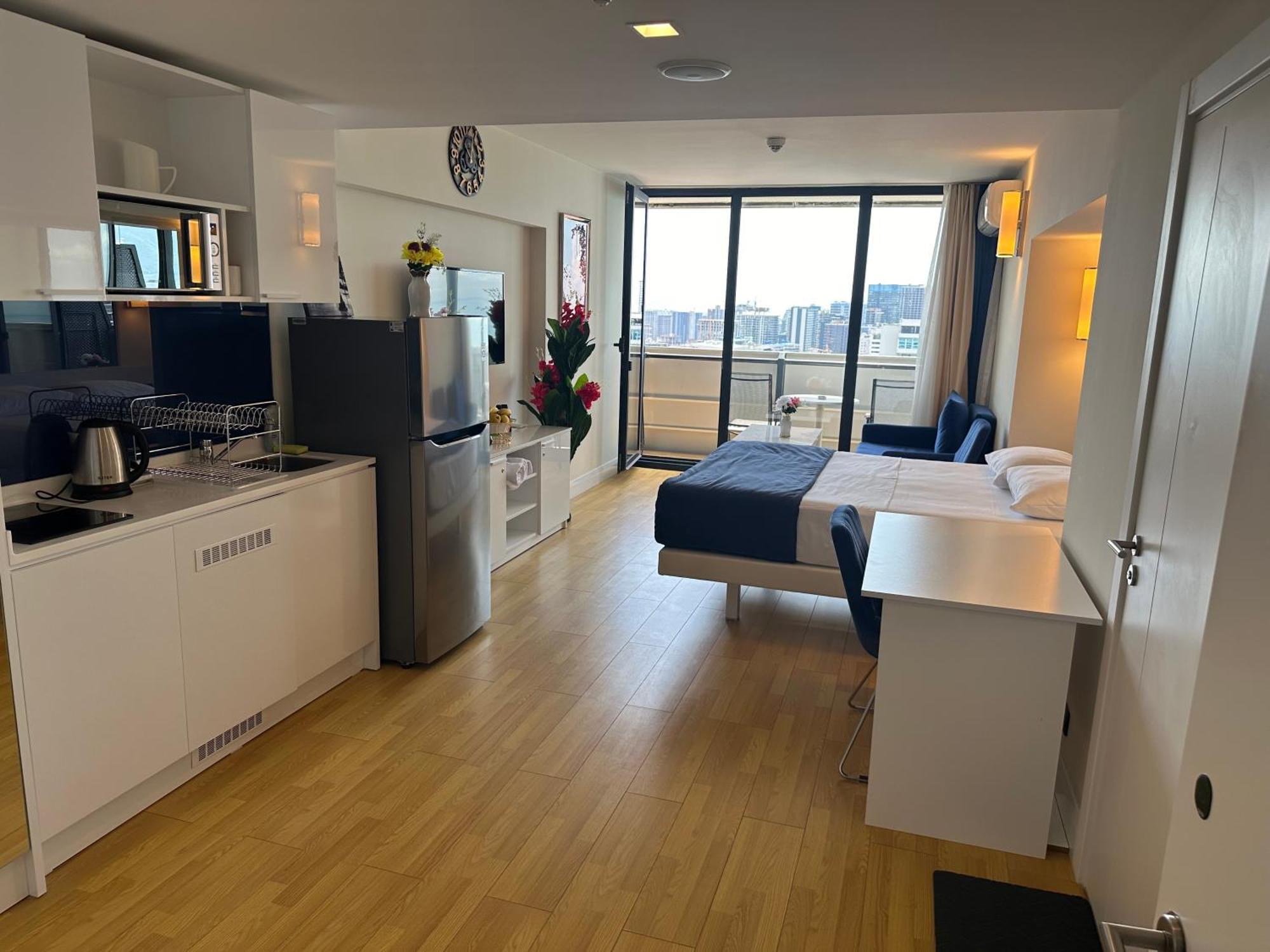 Orbi City Apartments On The Beach Batumi Luaran gambar