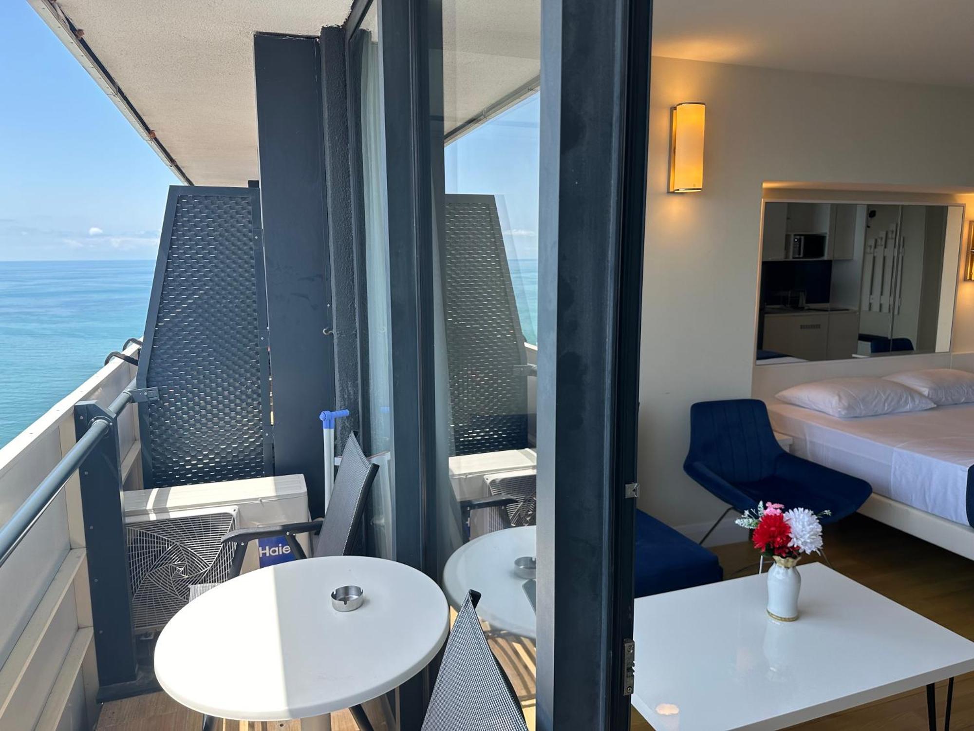 Orbi City Apartments On The Beach Batumi Luaran gambar